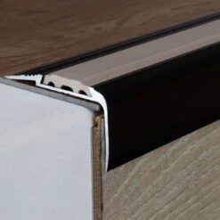 Nez De Marche | Cornière 27 Mm X 58 Mm | Aluminium Anodisé -Maison Décorer Magasin AUER0081 bronze dunkel glatt2 2021