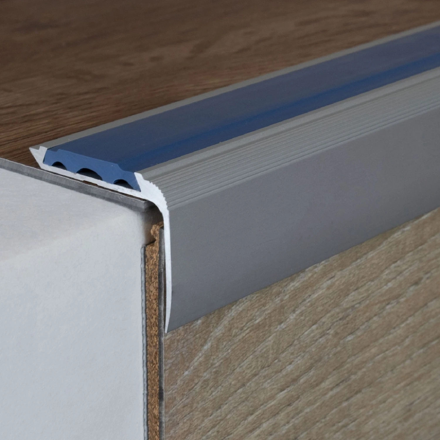 Nez De Marche | Cornière 27 Mm X 40 Mm | Aluminium Anodisé 4 Nez De Marche | Cornière 27 Mm X 40 Mm | Aluminium Anodisé – Image 4