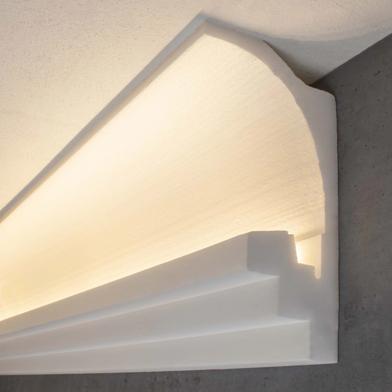 Moulure Lumineuse LL8 | Moulure Plafond Avec éclairage Indirect 1 Moulure Lumineuse LL8 | Moulure Plafond Avec éclairage Indirect