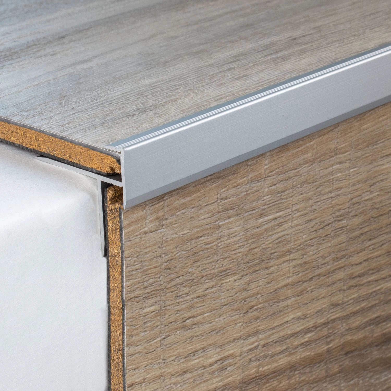 Nez De Marche | Hauteur 35.4 Mm | Largeur 38 Mm | Longueur 1000 Mm | Épaisseur Sol 8.7 Mm 2 Nez De Marche | Hauteur 35.4 Mm | Largeur 38 Mm | Longueur 1000 Mm | Épaisseur Sol 8.7 Mm – Image 2